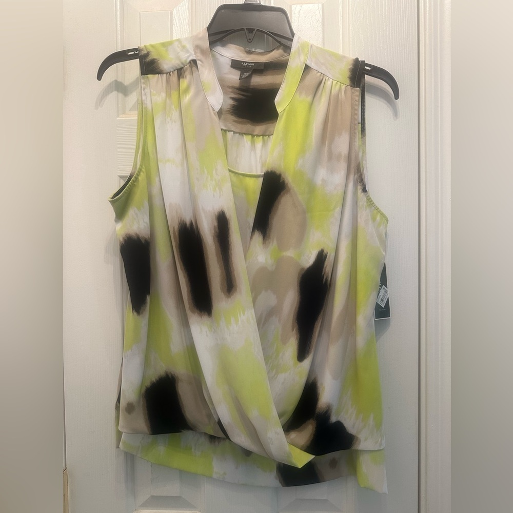 Brand new Alfani woman sleeveless top